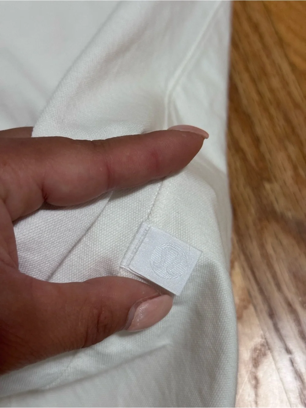 Lululemon Shirt Medium White Commission Long Sleeve Button Down Athletic Fit Men - Picture 9 of 9
